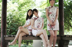 姐妹写真约拍,写真记录美好时光